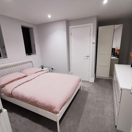 4 Sleeps And Travel Cot- Close To Beach And Restaurants Bournemouth Eksteriør bilde