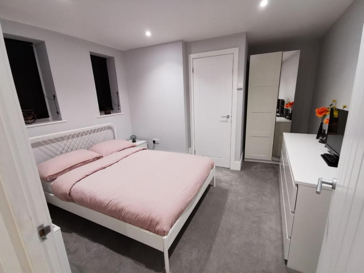4 Sleeps And Travel Cot- Close To Beach And Restaurants Bournemouth Eksteriør bilde