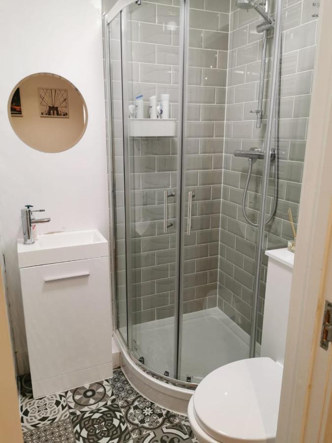 4 Sleeps And Travel Cot- Close To Beach And Restaurants Bournemouth Eksteriør bilde